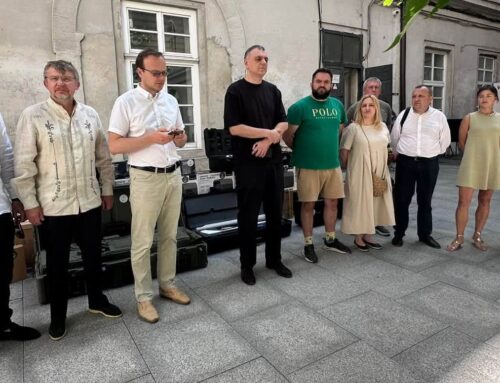 Львівська громада передала захисникам чергову партію техніки та обладнання на 10 млн грн